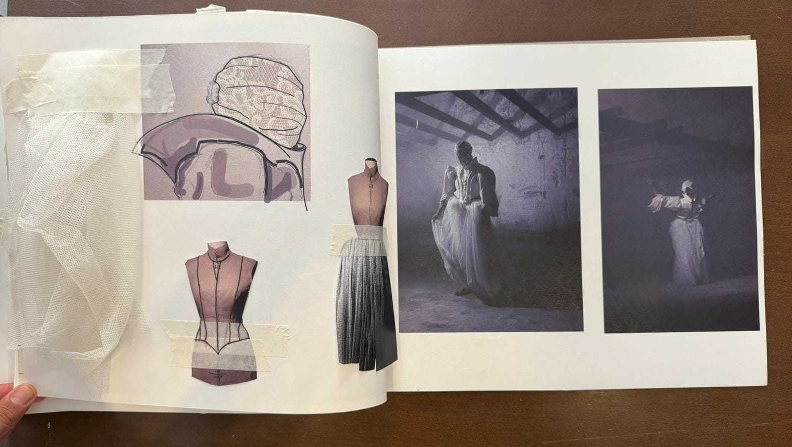 Páginas del portfolio físico con bocetos de encaje y fotografías del fashion film en la bodega
